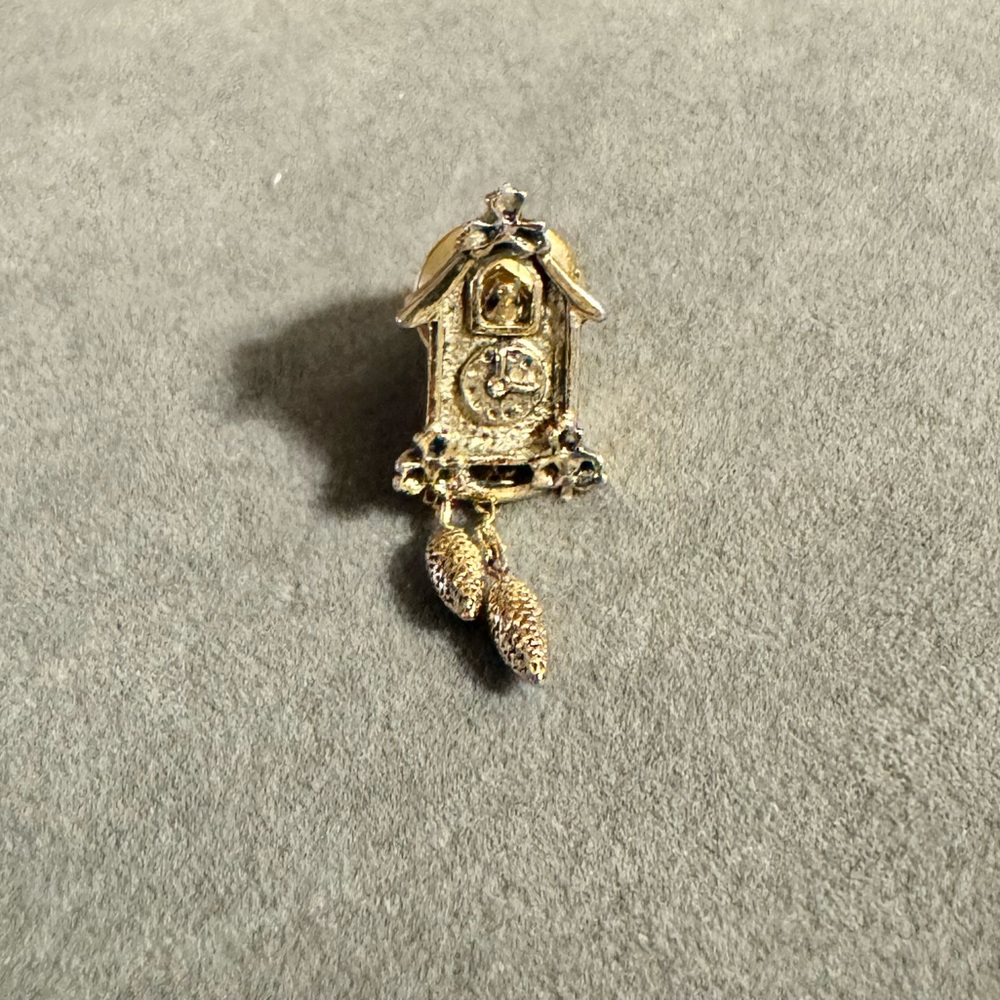 Vintage Avon Cuckoo Clock Pin